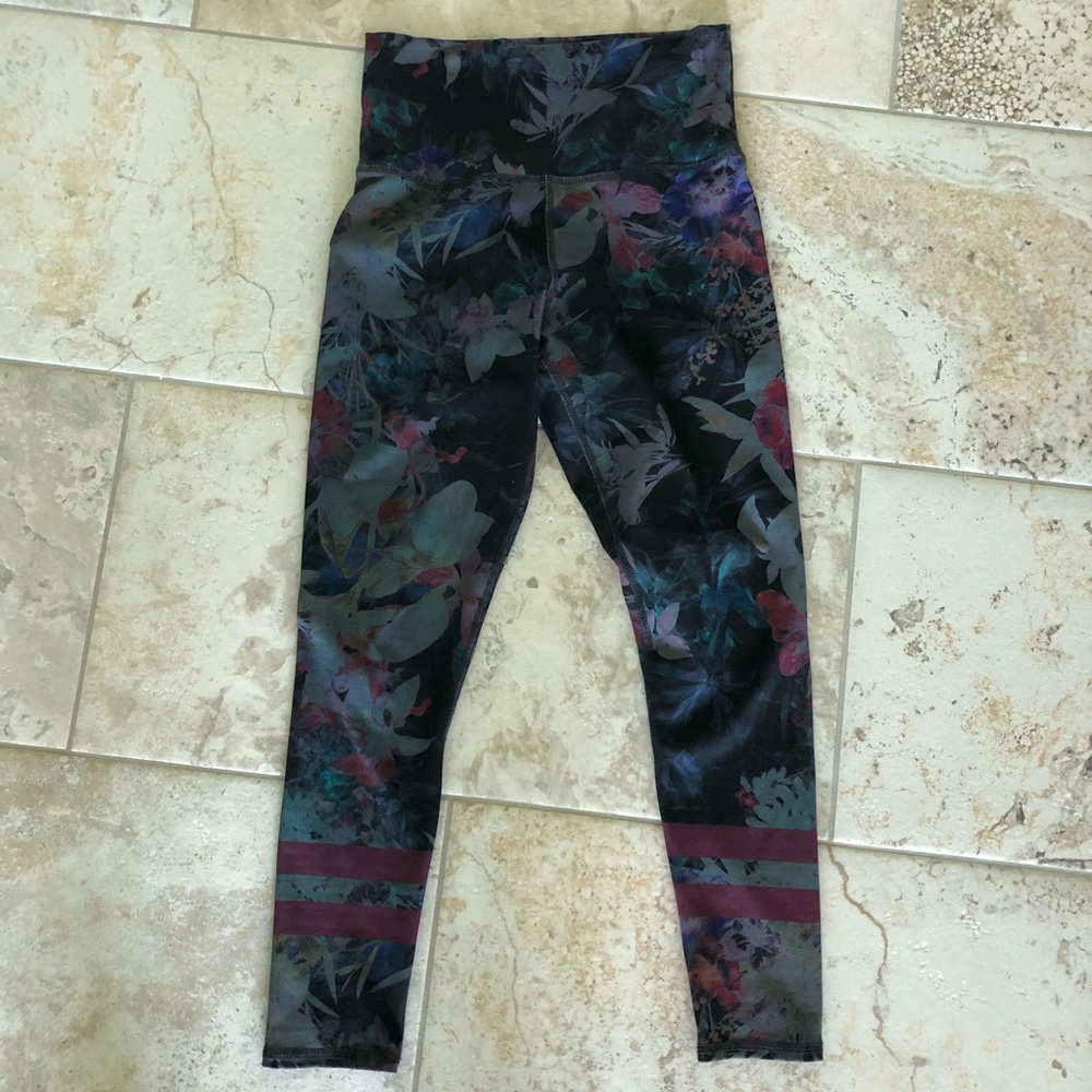 Floral Leggings from Sport to Street Wear Size Sml